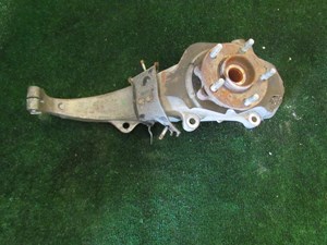 2008 Infiniti G35xS Front LH Driver Spindle