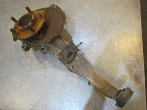 2003 Infiniti G35 Coupe AT Front RH Passenger Spindle Assy